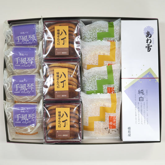 純白